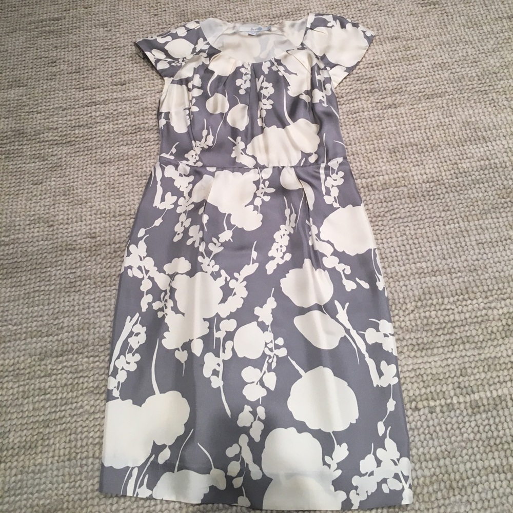 Boden Gray and White Floral Cap-Sleeve Sheath Dress